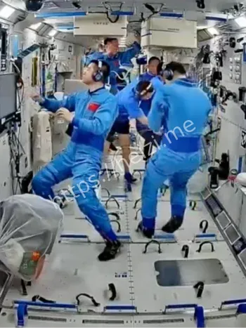 中国空间站六人同框